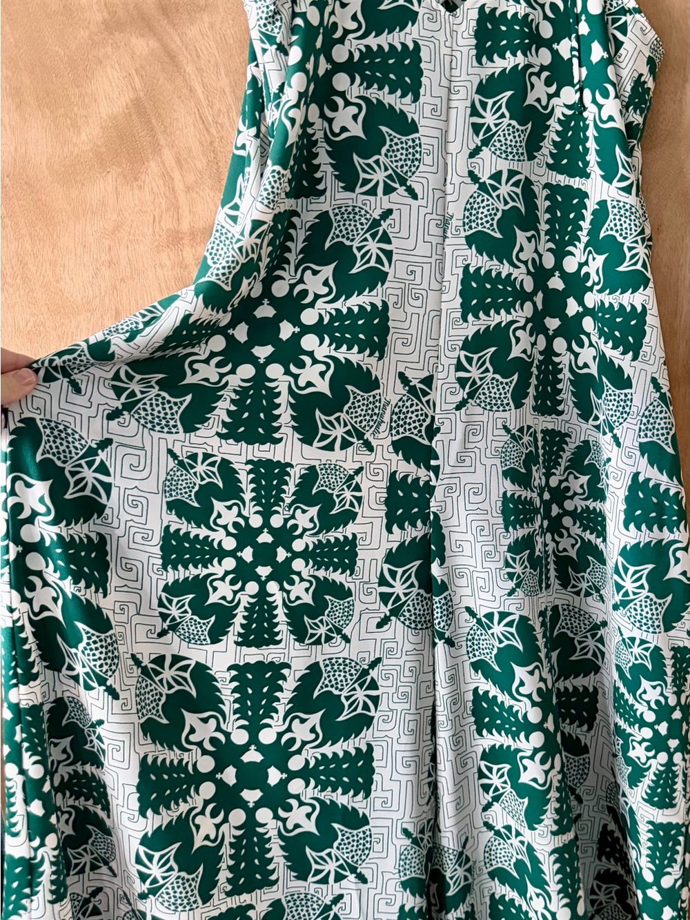 Manuhealii Onipa’a Green/White sz xl jumpsuit - Picture 2 of 5